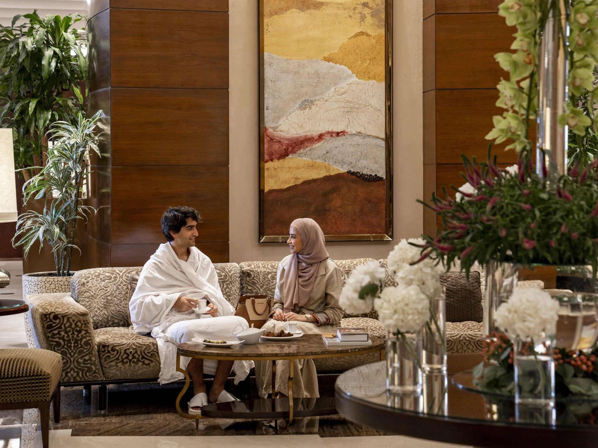 Raffles Makkah Palace Mekka Exterior foto The lobby of the Four Seasons Hotel in Cairo