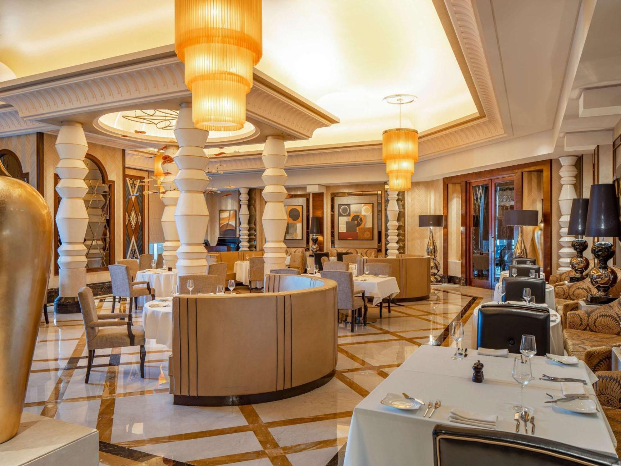 Raffles Makkah Palace Mekka Exterior foto The restaurant